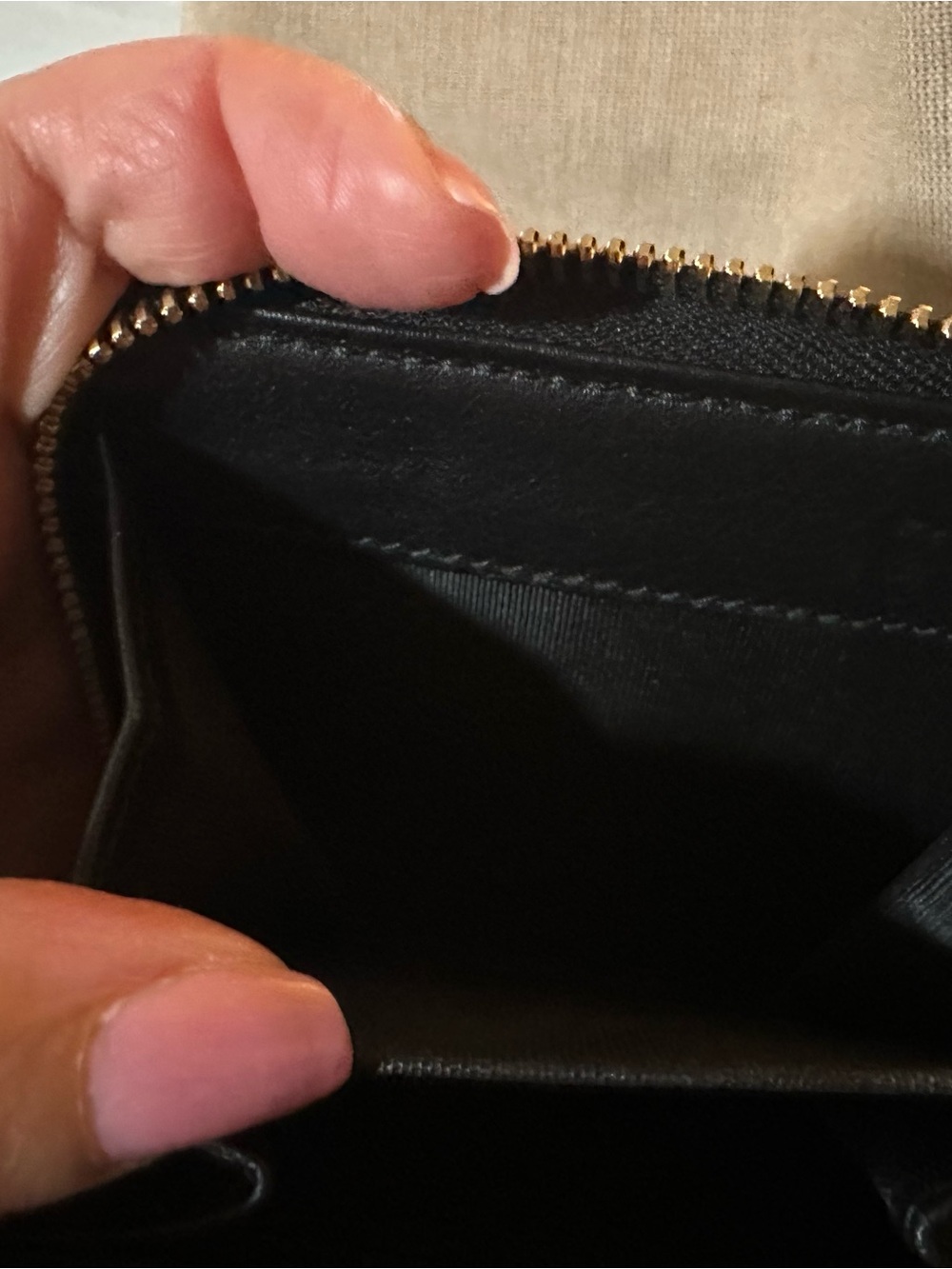 Gucci Black Embossed Leather Zip Around Wallet - Picture 9 of 16